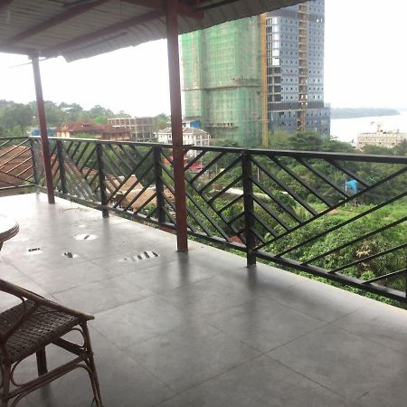 Golden Rooster Hotel シアヌークビル エクステリア 写真
