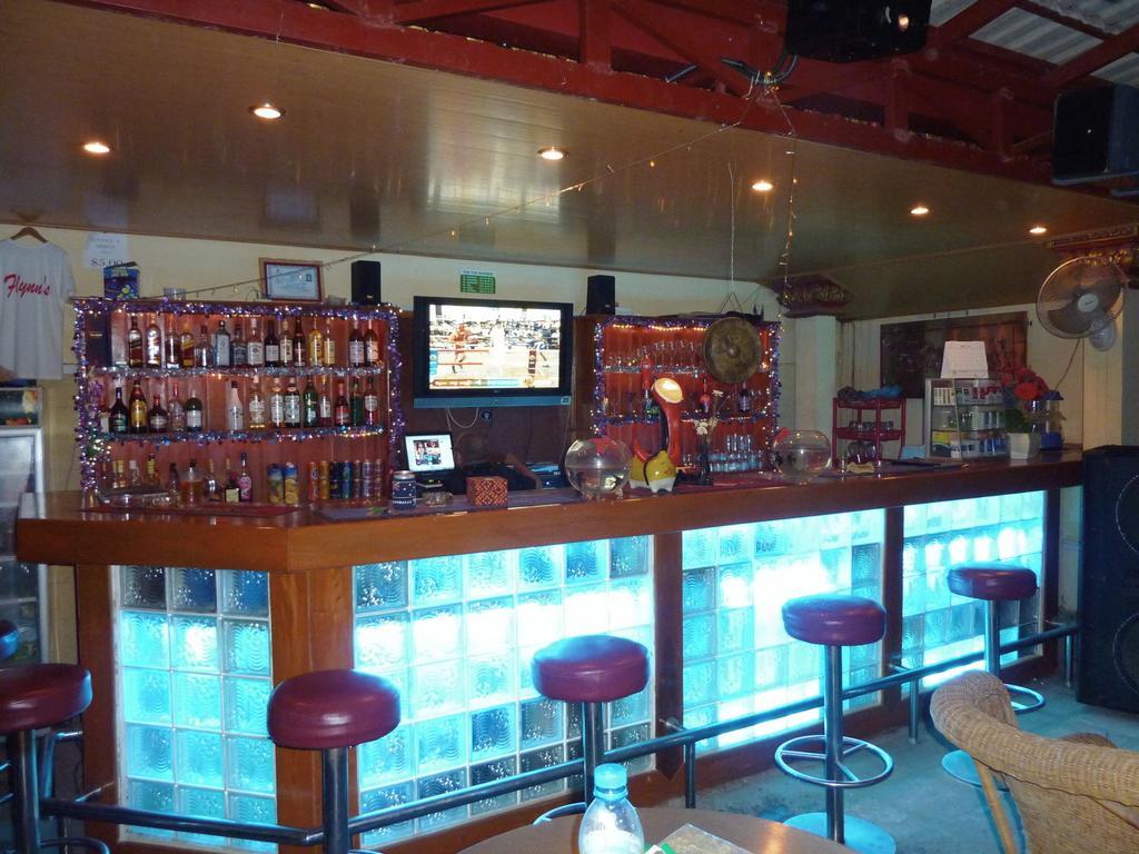Golden Rooster Hotel シアヌークビル エクステリア 写真