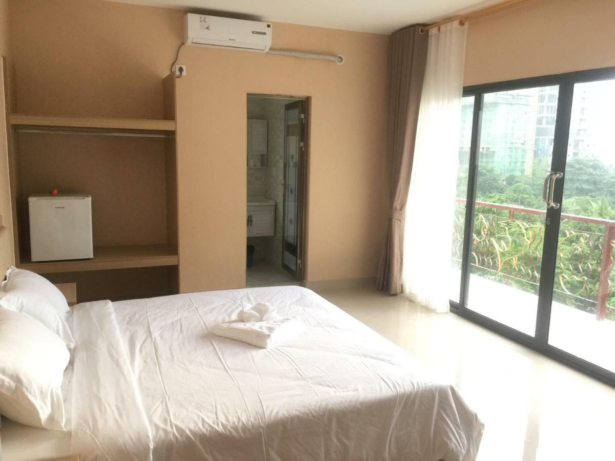 Golden Rooster Hotel シアヌークビル エクステリア 写真