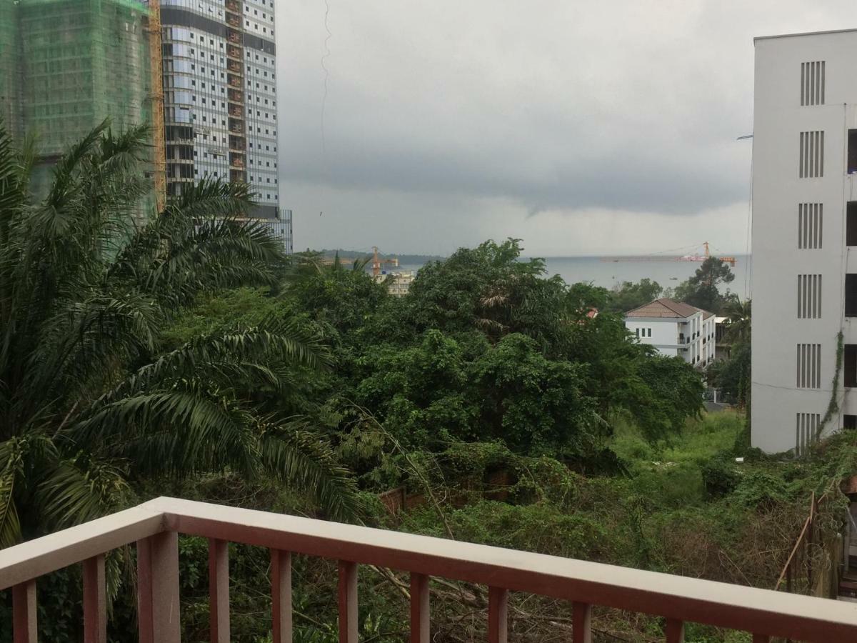 Golden Rooster Hotel シアヌークビル エクステリア 写真