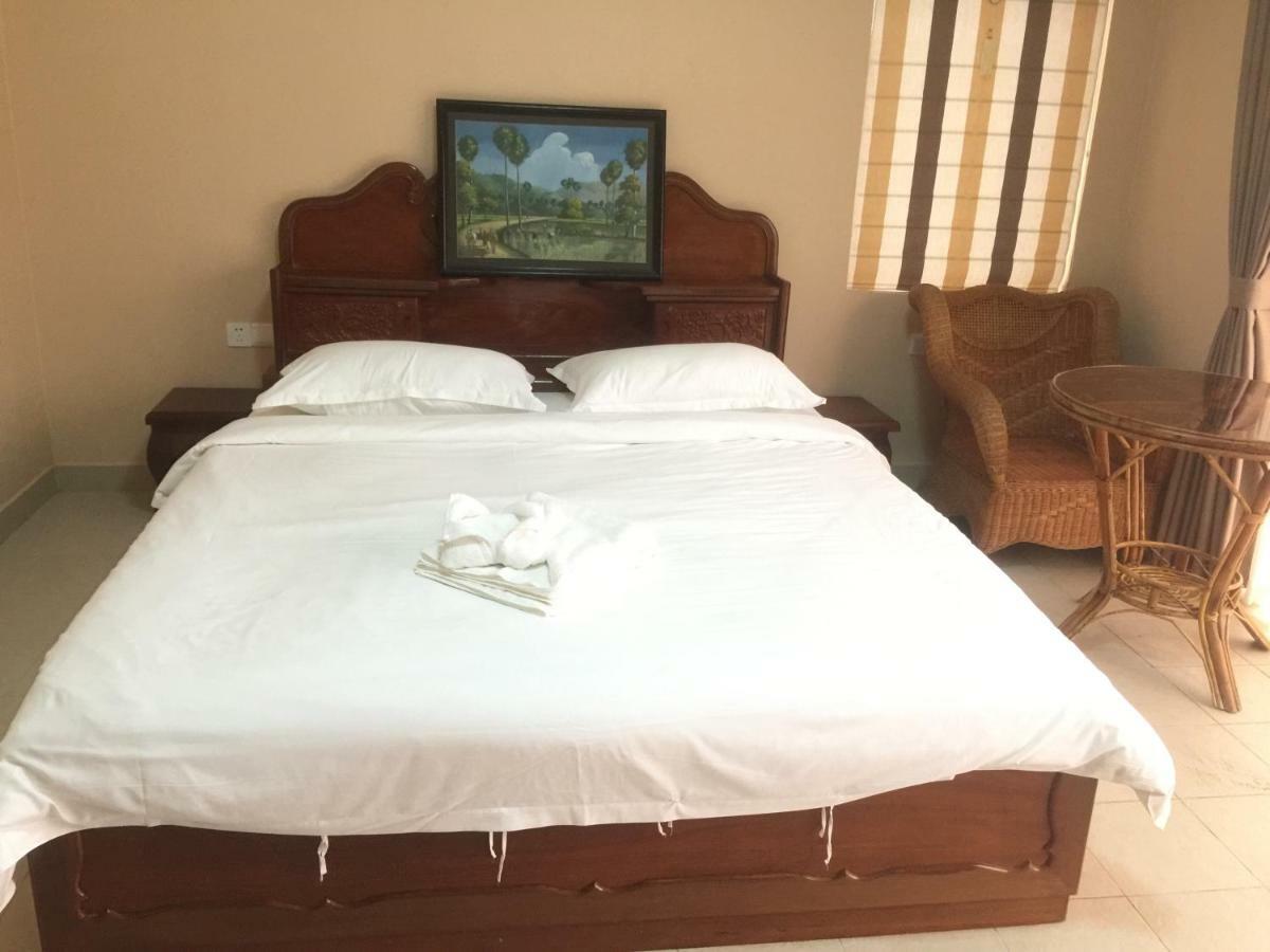 Golden Rooster Hotel シアヌークビル エクステリア 写真