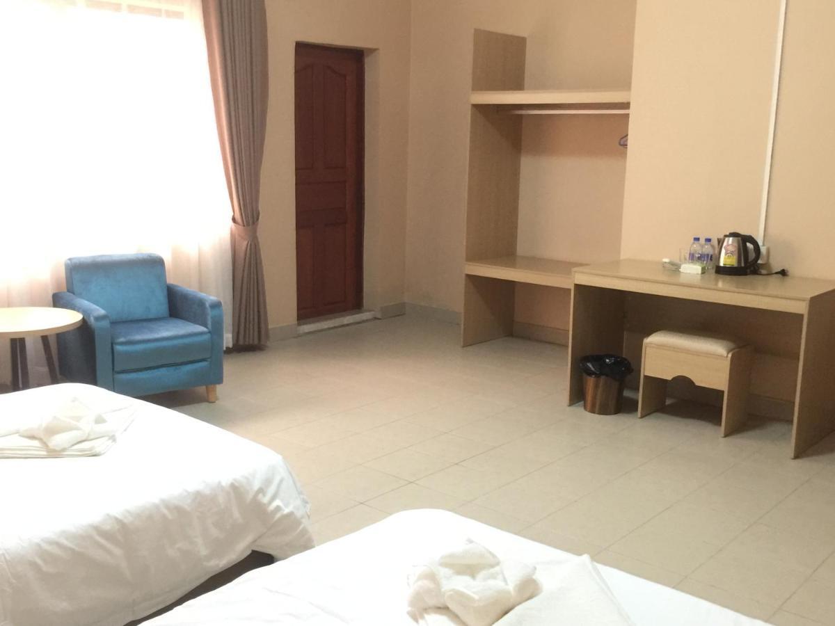 Golden Rooster Hotel シアヌークビル エクステリア 写真